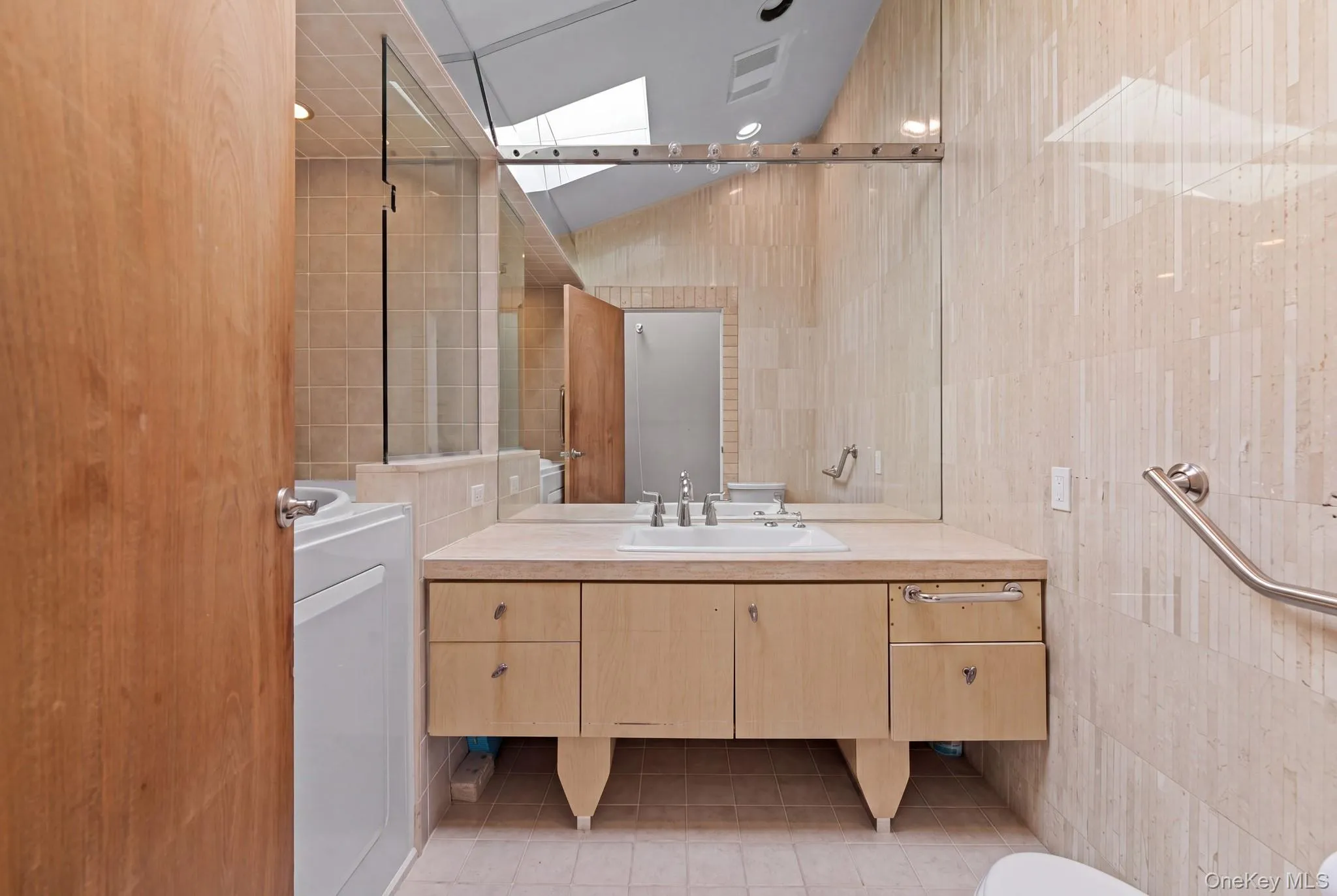 Hall Full Bathroom Hall Full Bathroom
