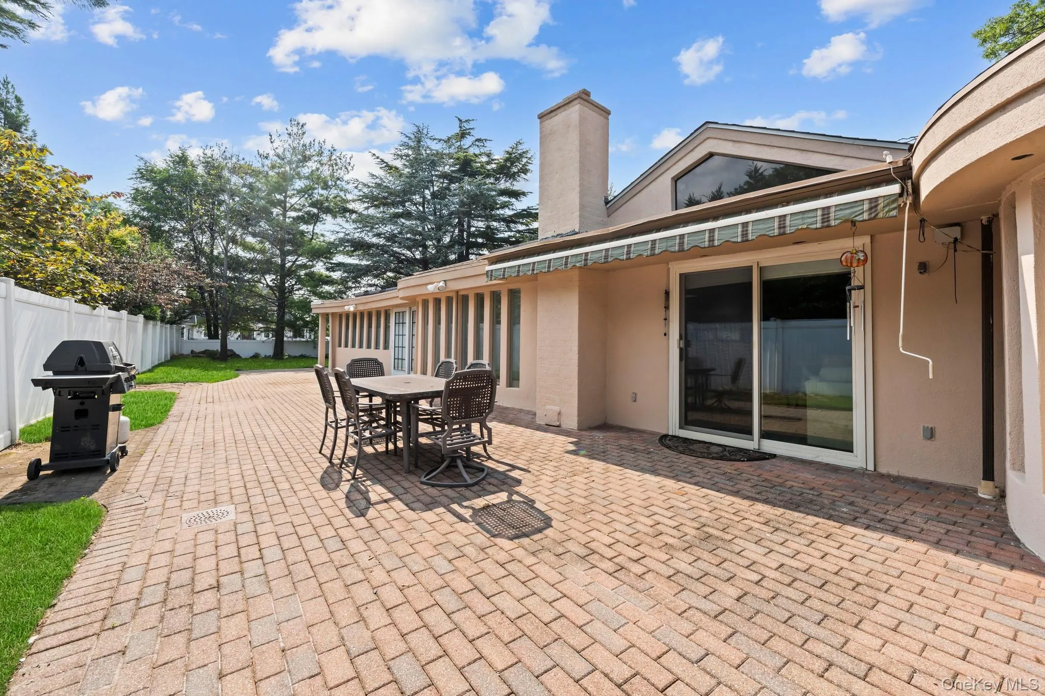 171 Kensington Avenue, Hempstead, NY, 4 Bedrooms Bedrooms, 9 Rooms Rooms,3 BathroomsBathrooms,Residential,For Rent,Kensington,0,1040833 171 Kensington Avenue, Hempstead, NY, 4 Bedrooms Bedrooms, 9 Rooms Rooms,3 BathroomsBathrooms,Residential,For Rent,Kensington,0,1040833