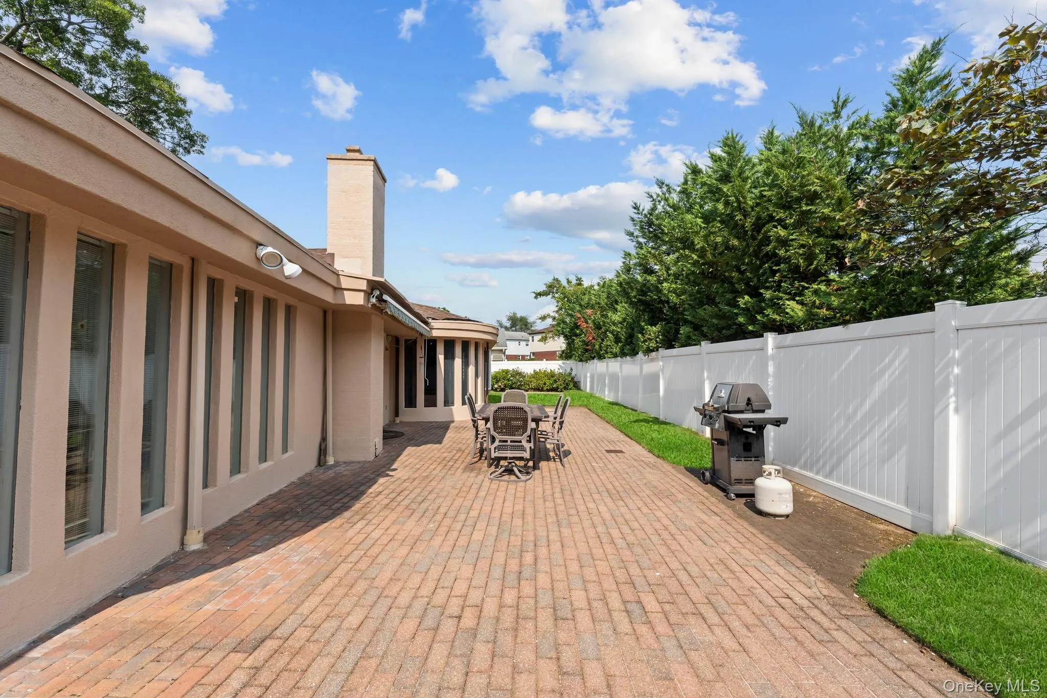 171 Kensington Avenue, Hempstead, NY, 4 Bedrooms Bedrooms, 9 Rooms Rooms,3 BathroomsBathrooms,Residential,For Rent,Kensington,0,1040833 171 Kensington Avenue, Hempstead, NY, 4 Bedrooms Bedrooms, 9 Rooms Rooms,3 BathroomsBathrooms,Residential,For Rent,Kensington,0,1040833