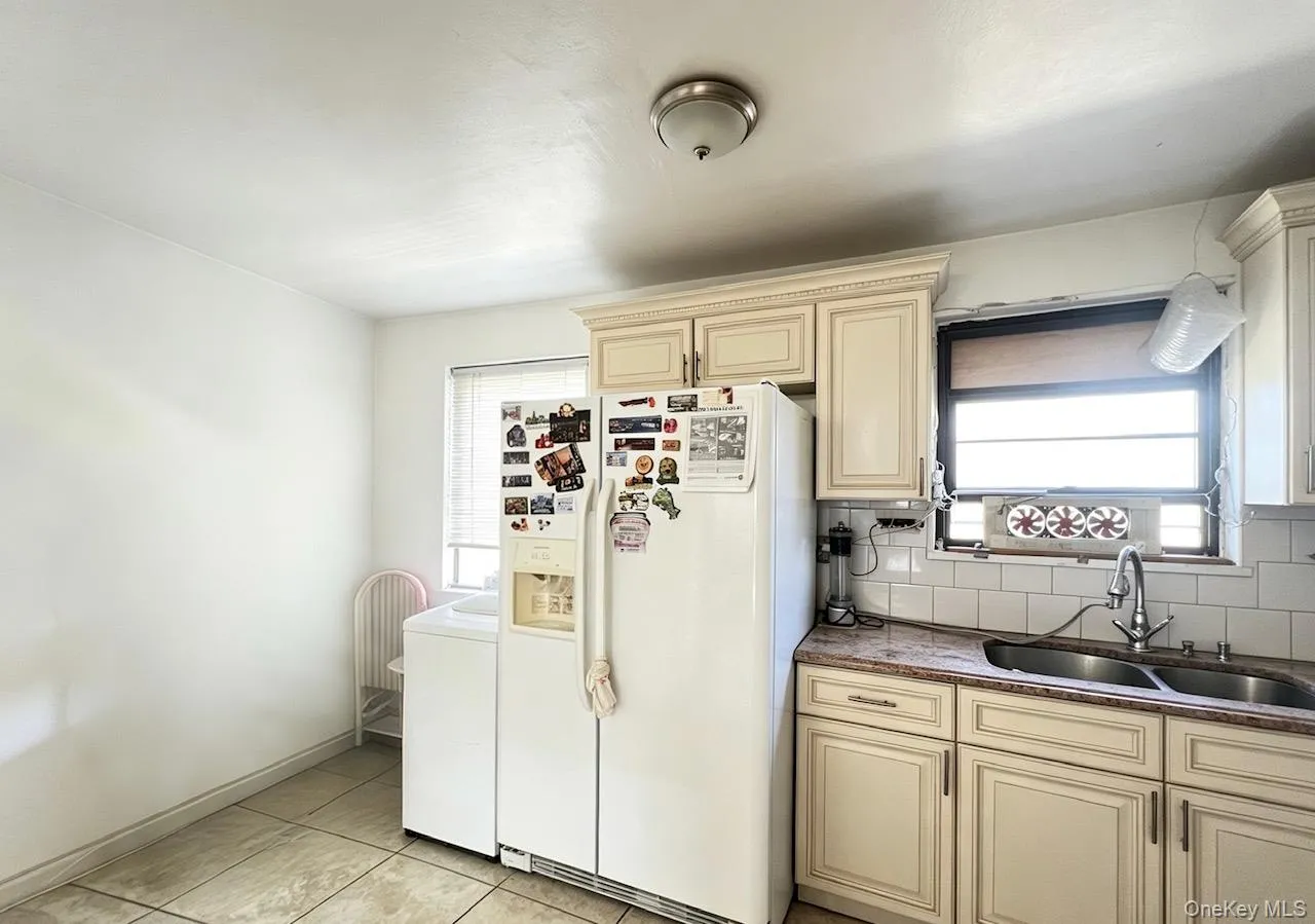 136-33 68th Drive, New York, NY, 2 Bedrooms Bedrooms, 5 Rooms Rooms,1 BathroomBathrooms,Residential,For Rent,68th Drive,0,1040837 136-33 68th Drive, New York, NY, 2 Bedrooms Bedrooms, 5 Rooms Rooms,1 BathroomBathrooms,Residential,For Rent,68th Drive,0,1040837