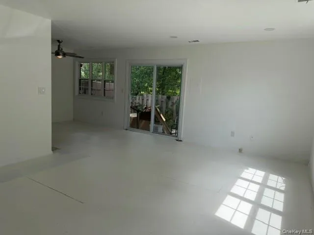 76 Sunny Brook Circle, Lloyd, NY, 2 Bedrooms Bedrooms, 5 Rooms Rooms,1 BathroomBathrooms,Residential,For Rent,Sunny Brook,0,1040838 76 Sunny Brook Circle, Lloyd, NY, 2 Bedrooms Bedrooms, 5 Rooms Rooms,1 BathroomBathrooms,Residential,For Rent,Sunny Brook,0,1040838