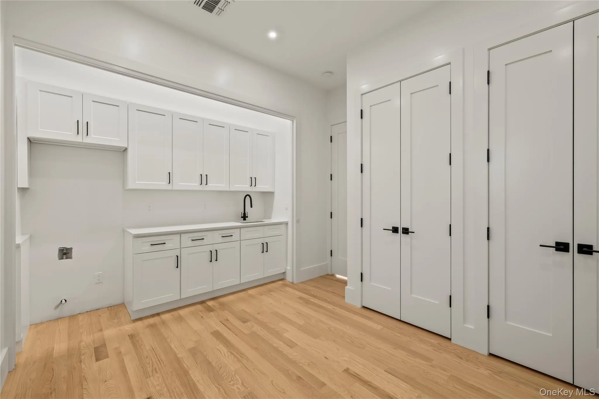 9 Lincoln Street, Ramapo, NY, 7 Bedrooms Bedrooms, 12 Rooms Rooms,3 BathroomsBathrooms,Residential,For Rent,Lincoln,0,1040848 9 Lincoln Street, Ramapo, NY, 7 Bedrooms Bedrooms, 12 Rooms Rooms,3 BathroomsBathrooms,Residential,For Rent,Lincoln,0,1040848