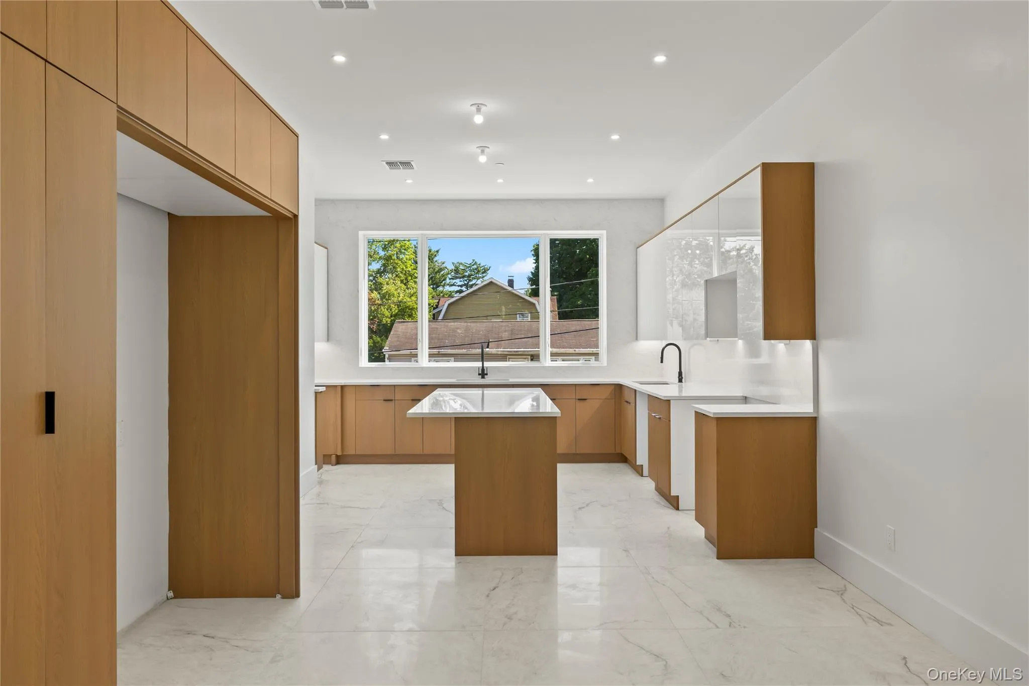 9 Lincoln Street, Ramapo, NY, 7 Bedrooms Bedrooms, 12 Rooms Rooms,3 BathroomsBathrooms,Residential,For Rent,Lincoln,0,1040848 9 Lincoln Street, Ramapo, NY, 7 Bedrooms Bedrooms, 12 Rooms Rooms,3 BathroomsBathrooms,Residential,For Rent,Lincoln,0,1040848