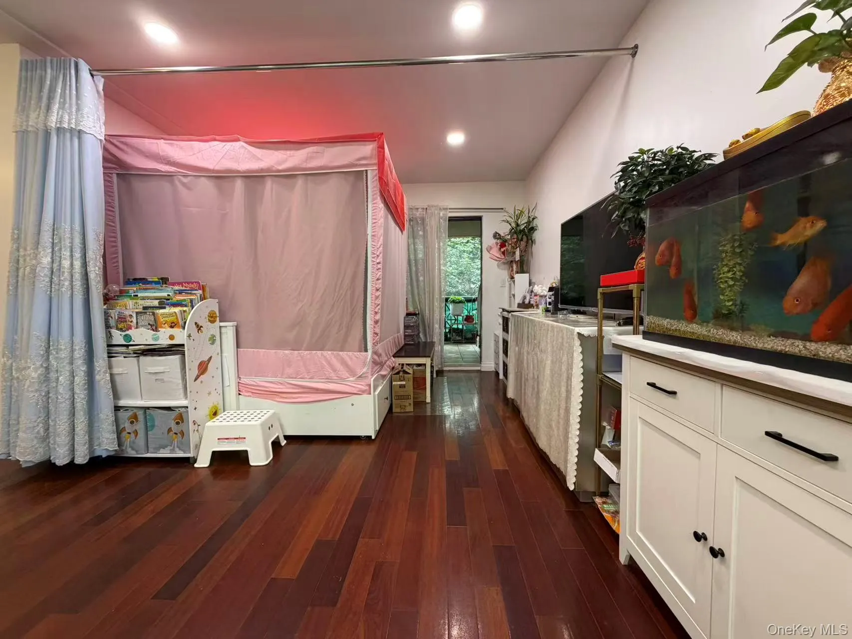 71-19 162nd Street, New York, NY, 2 Bedrooms Bedrooms, 5 Rooms Rooms,2 BathroomsBathrooms,Residential,For Rent,162nd,0,1040854 71-19 162nd Street, New York, NY, 2 Bedrooms Bedrooms, 5 Rooms Rooms,2 BathroomsBathrooms,Residential,For Rent,162nd,0,1040854