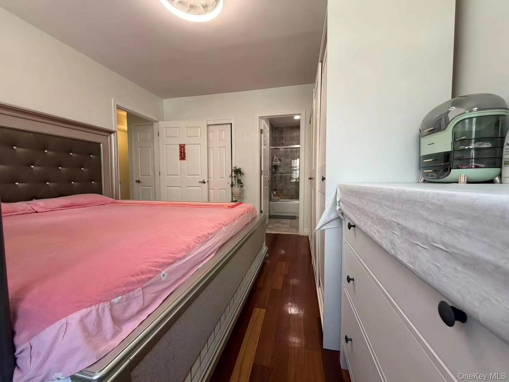 71-19 162nd Street, New York, NY, 2 Bedrooms Bedrooms, 5 Rooms Rooms,2 BathroomsBathrooms,Residential,For Rent,162nd,0,1040854 71-19 162nd Street, New York, NY, 2 Bedrooms Bedrooms, 5 Rooms Rooms,2 BathroomsBathrooms,Residential,For Rent,162nd,0,1040854