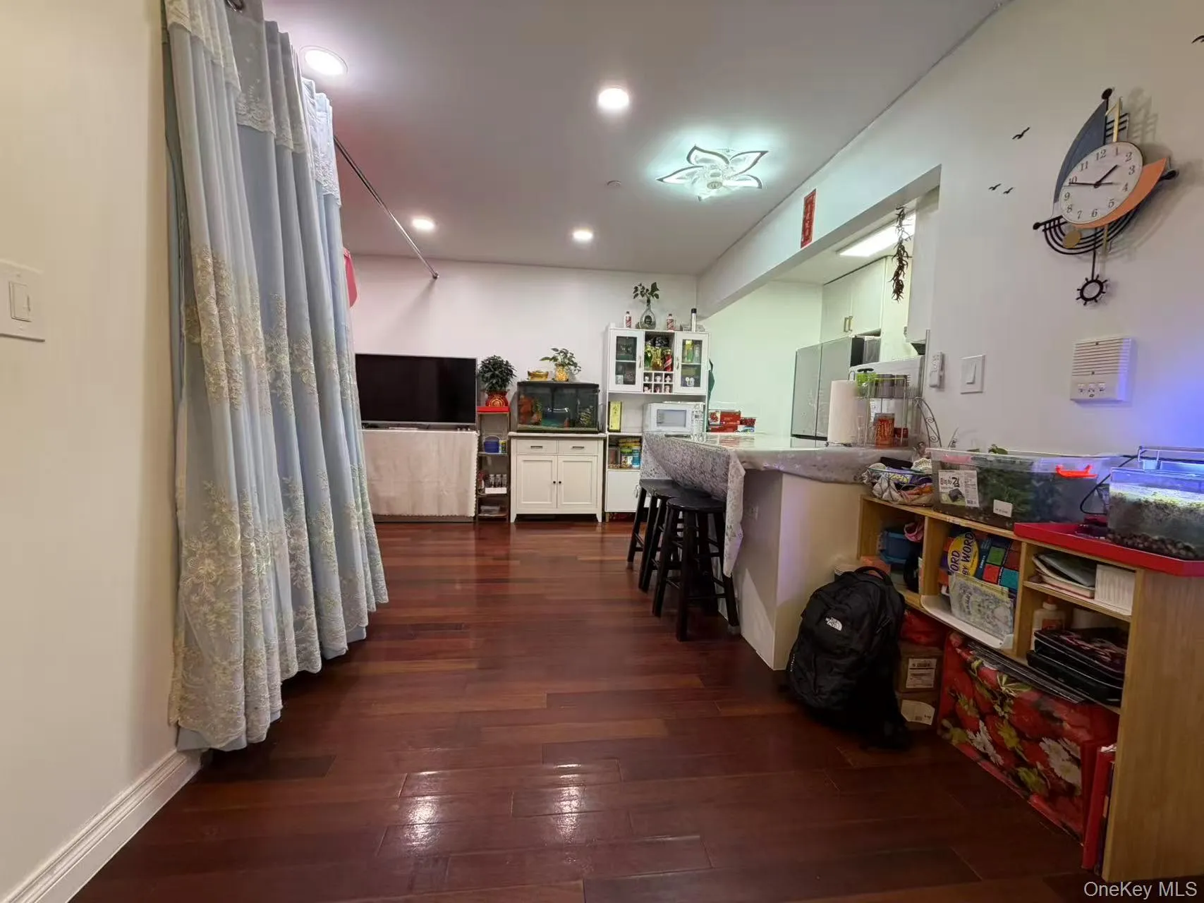71-19 162nd Street, New York, NY, 2 Bedrooms Bedrooms, 5 Rooms Rooms,2 BathroomsBathrooms,Residential,For Rent,162nd,0,1040854 71-19 162nd Street, New York, NY, 2 Bedrooms Bedrooms, 5 Rooms Rooms,2 BathroomsBathrooms,Residential,For Rent,162nd,0,1040854