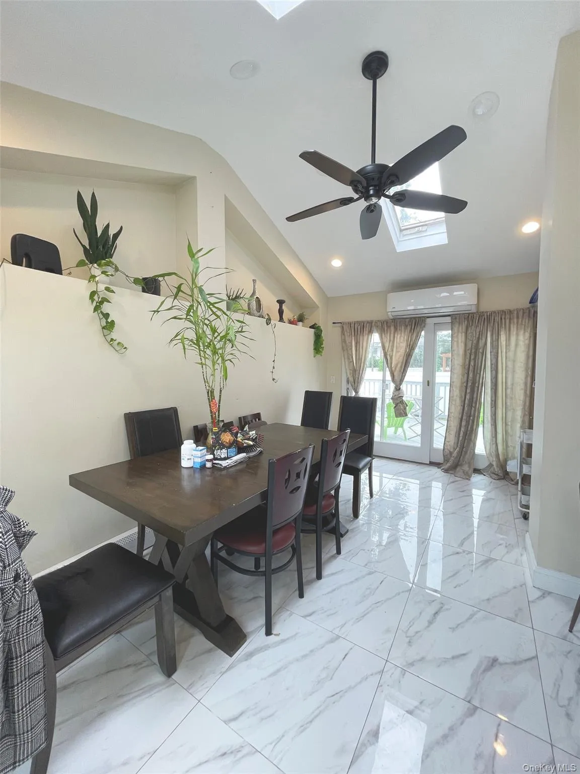 574 Rudwick Place, Hempstead, NY, 5 Bedrooms Bedrooms, 9 Rooms Rooms,3 BathroomsBathrooms,Residential,For Rent,Rudwick,0,1040859 574 Rudwick Place, Hempstead, NY, 5 Bedrooms Bedrooms, 9 Rooms Rooms,3 BathroomsBathrooms,Residential,For Rent,Rudwick,0,1040859