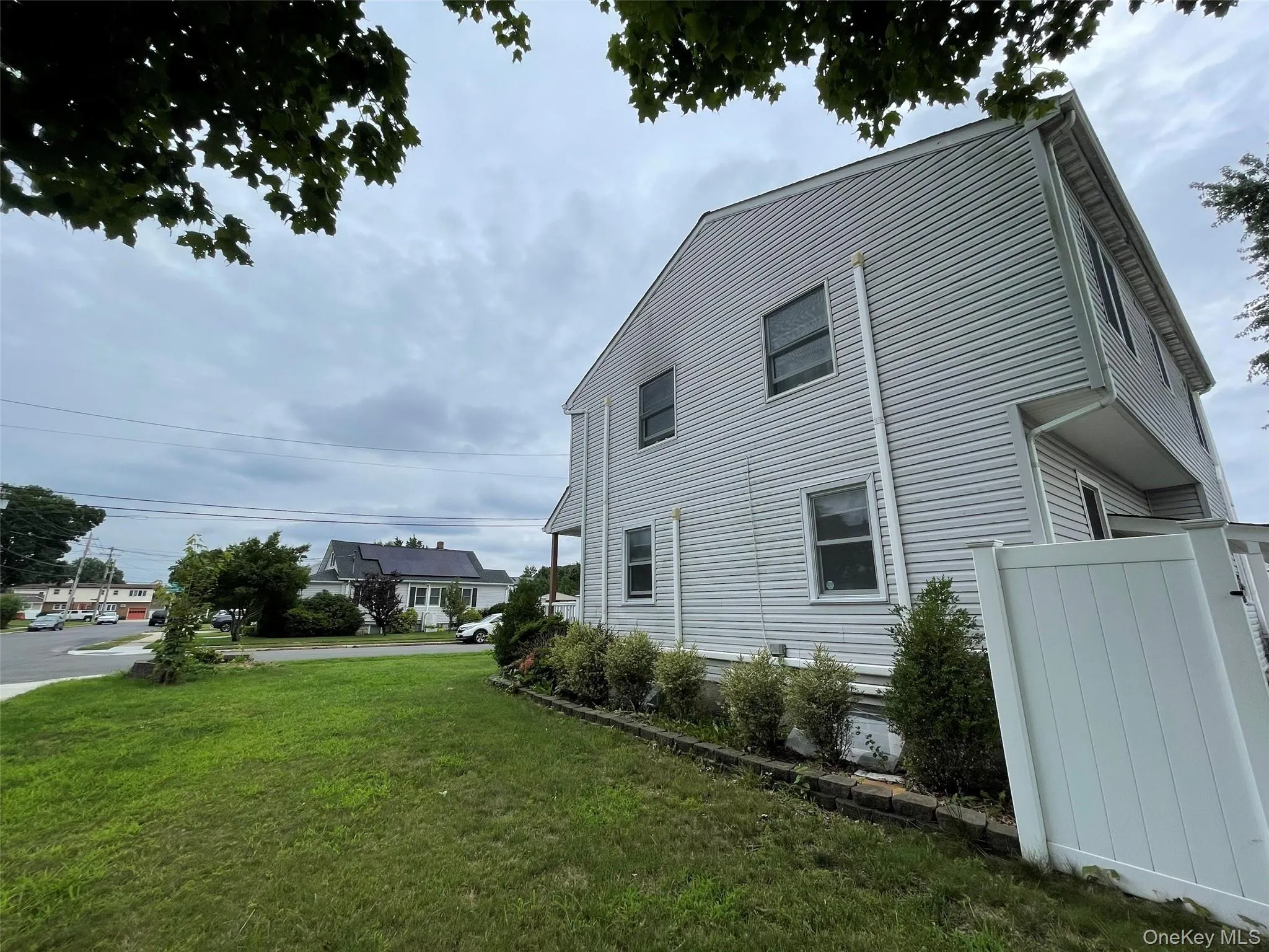 574 Rudwick Place, Hempstead, NY, 5 Bedrooms Bedrooms, 9 Rooms Rooms,3 BathroomsBathrooms,Residential,For Rent,Rudwick,0,1040859 574 Rudwick Place, Hempstead, NY, 5 Bedrooms Bedrooms, 9 Rooms Rooms,3 BathroomsBathrooms,Residential,For Rent,Rudwick,0,1040859