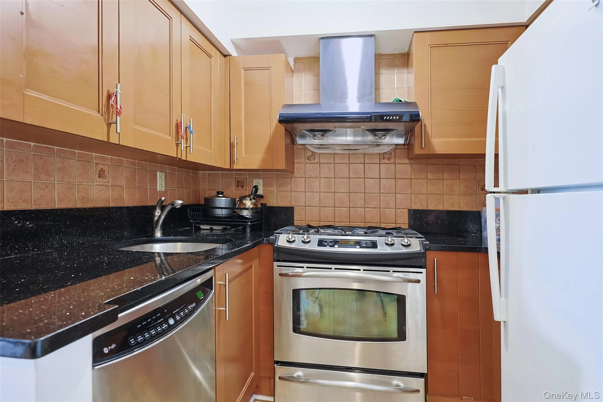 14022 Beech Avenue, New York, NY, 2 Bedrooms Bedrooms, 5 Rooms Rooms,2 BathroomsBathrooms,Residential,For Rent,Beech,0,1040863 14022 Beech Avenue, New York, NY, 2 Bedrooms Bedrooms, 5 Rooms Rooms,2 BathroomsBathrooms,Residential,For Rent,Beech,0,1040863