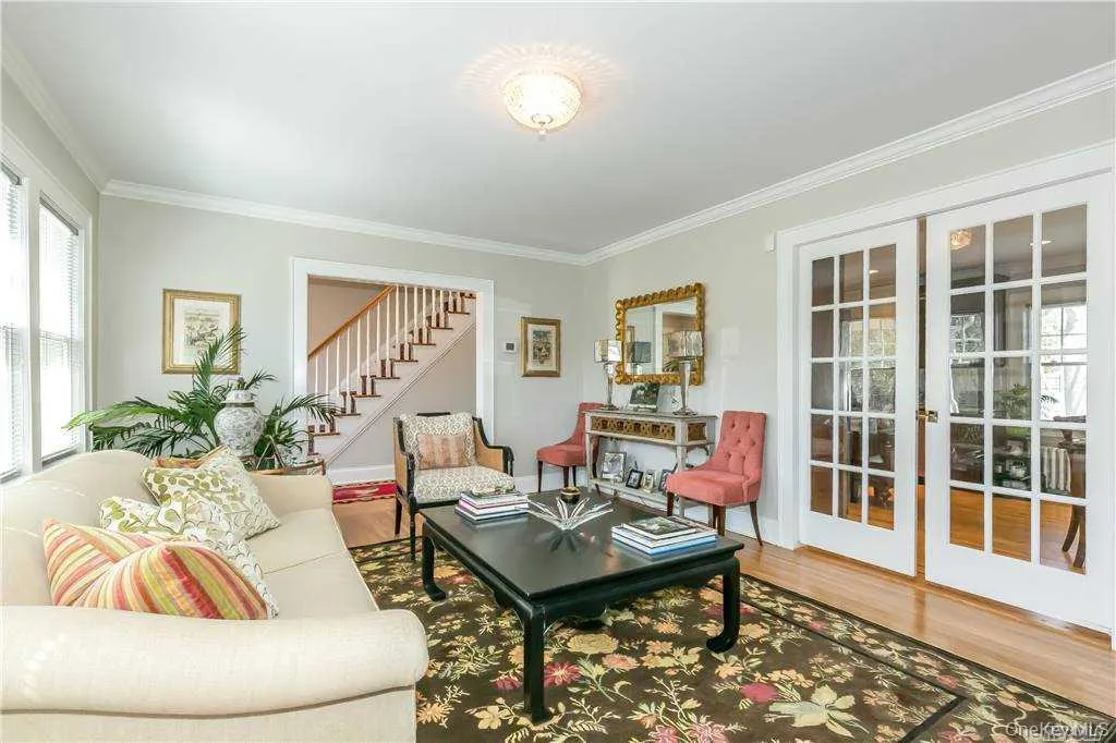 16 Union Avenue, Oyster Bay, NY, 3 Bedrooms Bedrooms, 6 Rooms Rooms,2 BathroomsBathrooms,Residential Lease,For Rent,Union,0,1040865 16 Union Avenue, Oyster Bay, NY, 3 Bedrooms Bedrooms, 6 Rooms Rooms,2 BathroomsBathrooms,Residential Lease,For Rent,Union,0,1040865