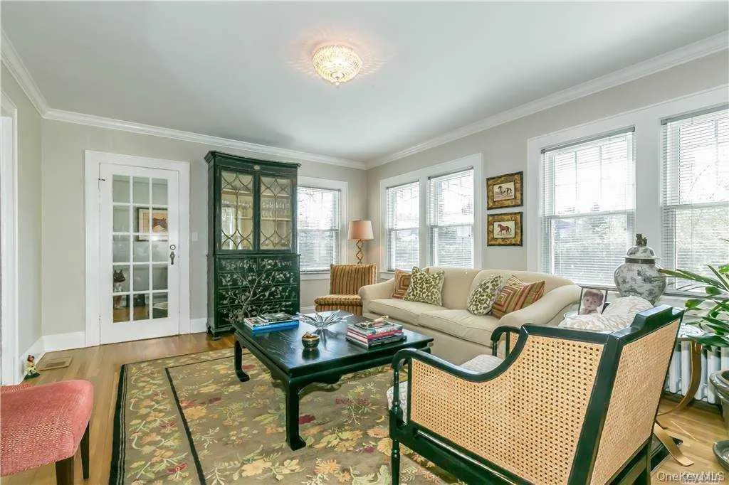 16 Union Avenue, Oyster Bay, NY, 3 Bedrooms Bedrooms, 6 Rooms Rooms,2 BathroomsBathrooms,Residential Lease,For Rent,Union,0,1040865 16 Union Avenue, Oyster Bay, NY, 3 Bedrooms Bedrooms, 6 Rooms Rooms,2 BathroomsBathrooms,Residential Lease,For Rent,Union,0,1040865