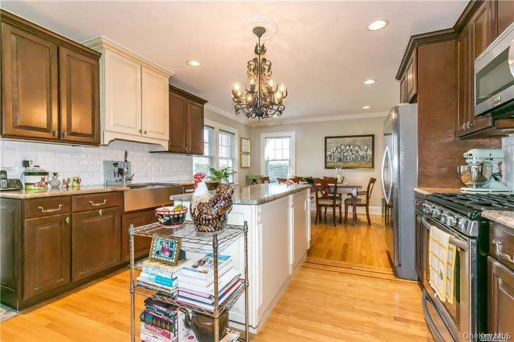 16 Union Avenue, Oyster Bay, NY, 3 Bedrooms Bedrooms, 6 Rooms Rooms,2 BathroomsBathrooms,Residential Lease,For Rent,Union,0,1040865 16 Union Avenue, Oyster Bay, NY, 3 Bedrooms Bedrooms, 6 Rooms Rooms,2 BathroomsBathrooms,Residential Lease,For Rent,Union,0,1040865