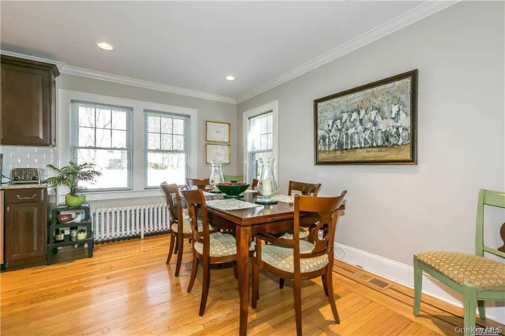 16 Union Avenue, Oyster Bay, NY, 3 Bedrooms Bedrooms, 6 Rooms Rooms,2 BathroomsBathrooms,Residential Lease,For Rent,Union,0,1040865 16 Union Avenue, Oyster Bay, NY, 3 Bedrooms Bedrooms, 6 Rooms Rooms,2 BathroomsBathrooms,Residential Lease,For Rent,Union,0,1040865