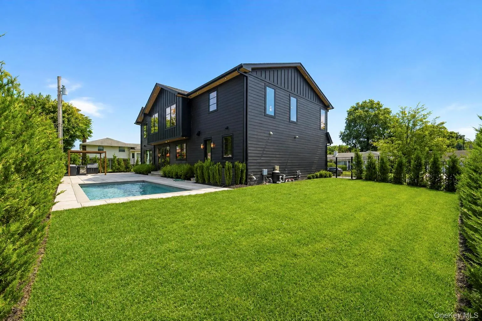 2017 Ladenburg Drive, Hempstead, NY, 5 Bedrooms Bedrooms, 15 Rooms Rooms,7 BathroomsBathrooms,Residential,For Rent,Ladenburg,0,1040868 2017 Ladenburg Drive, Hempstead, NY, 5 Bedrooms Bedrooms, 15 Rooms Rooms,7 BathroomsBathrooms,Residential,For Rent,Ladenburg,0,1040868
