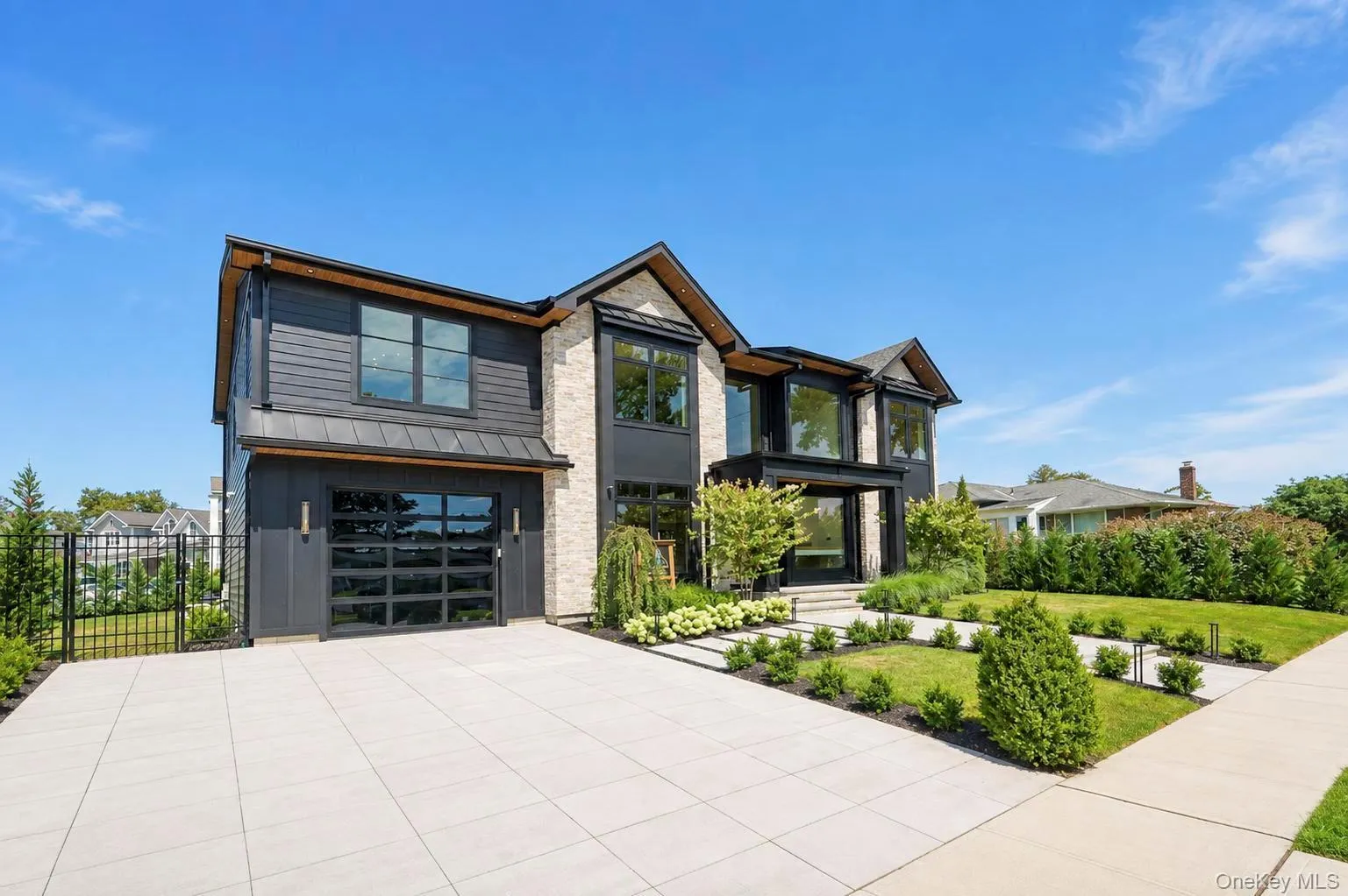 2017 Ladenburg Drive, Hempstead, NY, 5 Bedrooms Bedrooms, 15 Rooms Rooms,7 BathroomsBathrooms,Residential,For Rent,Ladenburg,0,1040868 2017 Ladenburg Drive, Hempstead, NY, 5 Bedrooms Bedrooms, 15 Rooms Rooms,7 BathroomsBathrooms,Residential,For Rent,Ladenburg,0,1040868