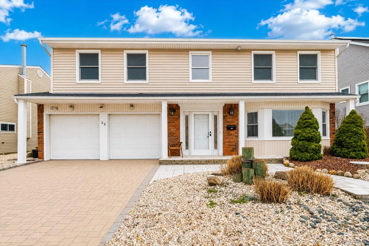 29 Donna Lane, Hempstead, NY, 4 Bedrooms Bedrooms, 9 Rooms Rooms,2 BathroomsBathrooms,Residential,For Rent,Donna,0,1040870 29 Donna Lane, Hempstead, NY, 4 Bedrooms Bedrooms, 9 Rooms Rooms,2 BathroomsBathrooms,Residential,For Rent,Donna,0,1040870