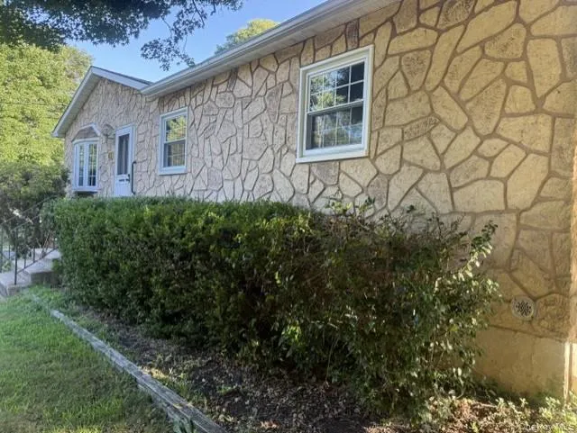 149 Locust Drive, Brookhaven, NY, 3 Bedrooms Bedrooms, 6 Rooms Rooms,1 BathroomBathrooms,Residential,For Rent,Locust,0,1040873 149 Locust Drive, Brookhaven, NY, 3 Bedrooms Bedrooms, 6 Rooms Rooms,1 BathroomBathrooms,Residential,For Rent,Locust,0,1040873