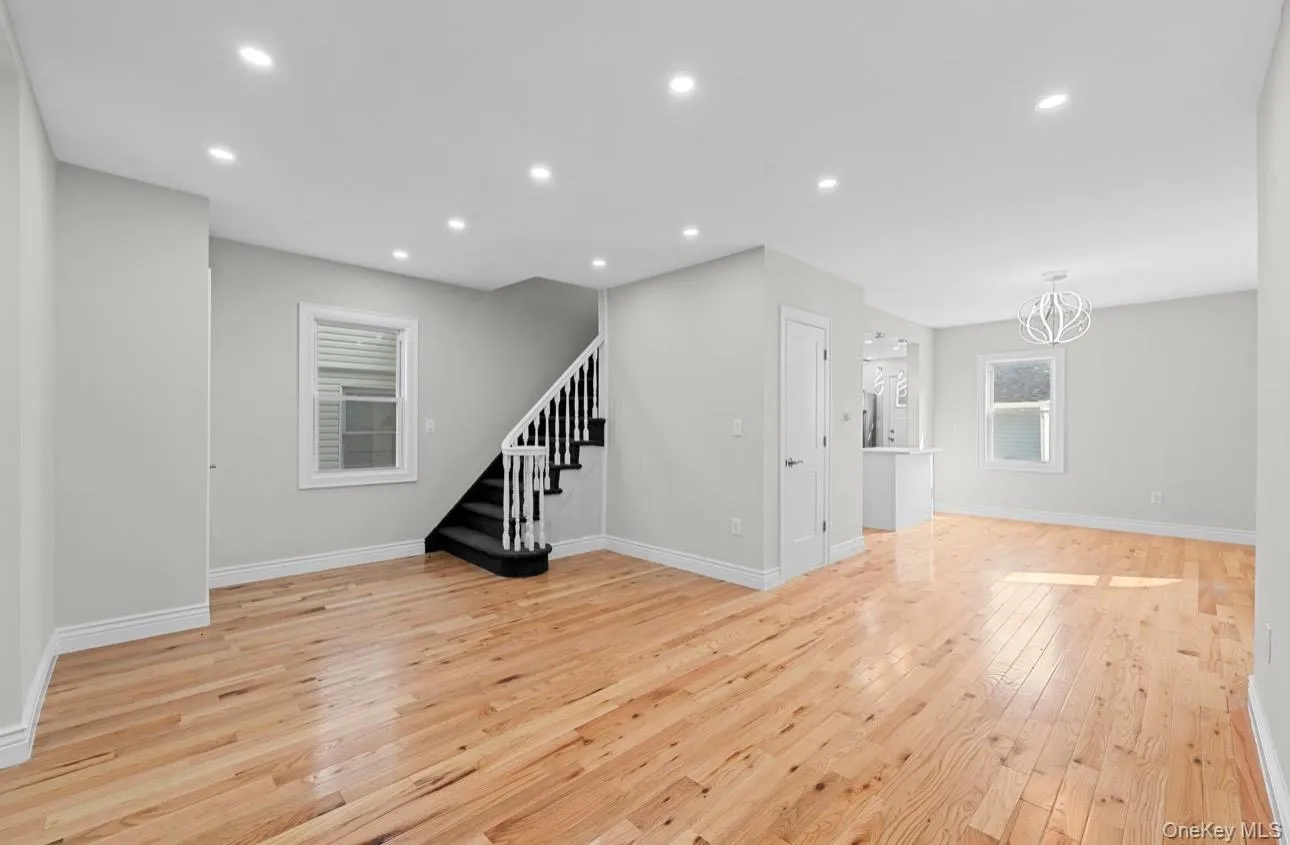 21432 112th Road, New York, NY, 4 Bedrooms Bedrooms, 5 Rooms Rooms,2 BathroomsBathrooms,Residential,For Rent,112th,0,1040876 21432 112th Road, New York, NY, 4 Bedrooms Bedrooms, 5 Rooms Rooms,2 BathroomsBathrooms,Residential,For Rent,112th,0,1040876