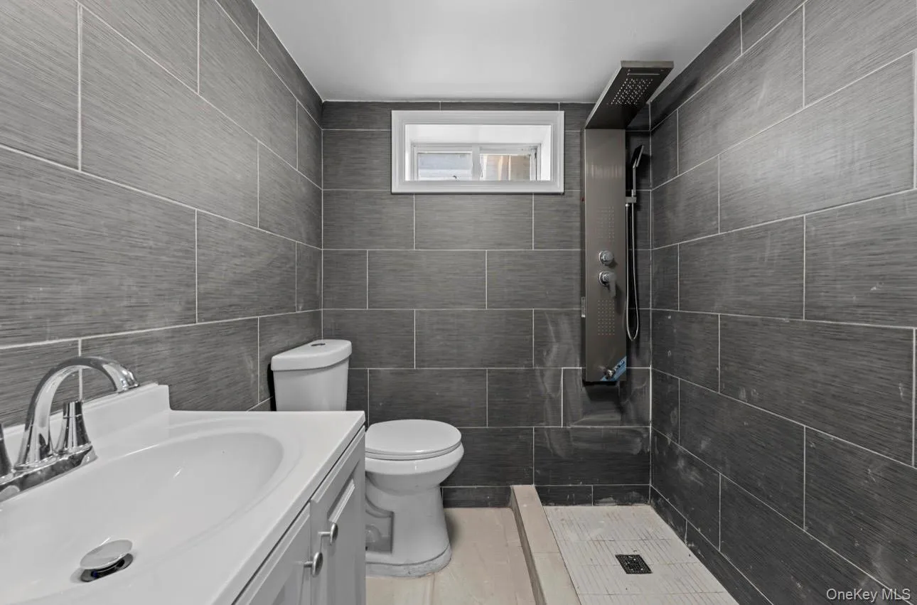 21432 112th Road, New York, NY, 4 Bedrooms Bedrooms, 5 Rooms Rooms,2 BathroomsBathrooms,Residential,For Rent,112th,0,1040876 21432 112th Road, New York, NY, 4 Bedrooms Bedrooms, 5 Rooms Rooms,2 BathroomsBathrooms,Residential,For Rent,112th,0,1040876