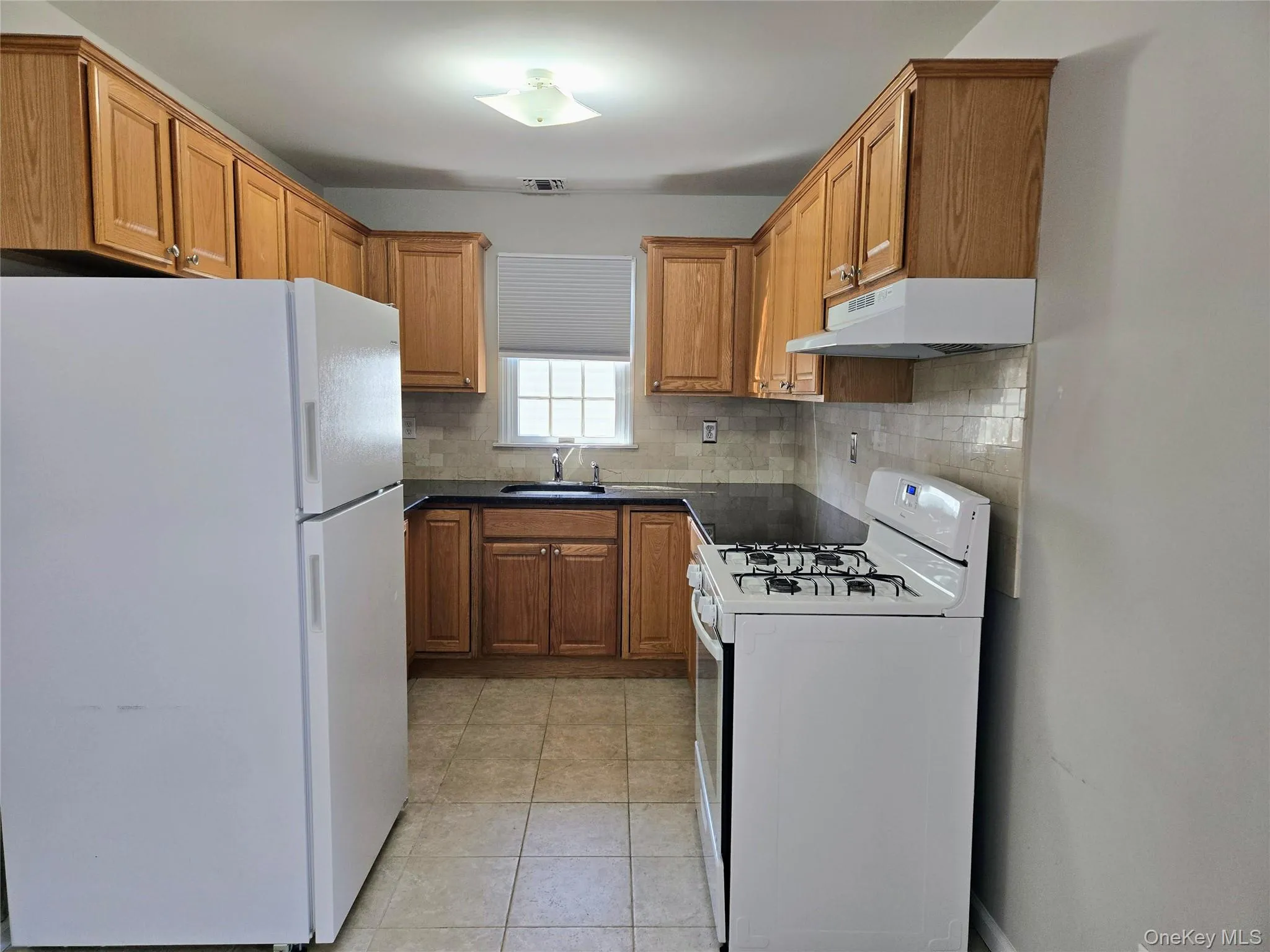 56 Linwood Road, North Hempstead, NY, 2 Bedrooms Bedrooms, 5 Rooms Rooms,2 BathroomsBathrooms,Residential Lease,For Rent,Linwood,0,1040881 56 Linwood Road, North Hempstead, NY, 2 Bedrooms Bedrooms, 5 Rooms Rooms,2 BathroomsBathrooms,Residential Lease,For Rent,Linwood,0,1040881