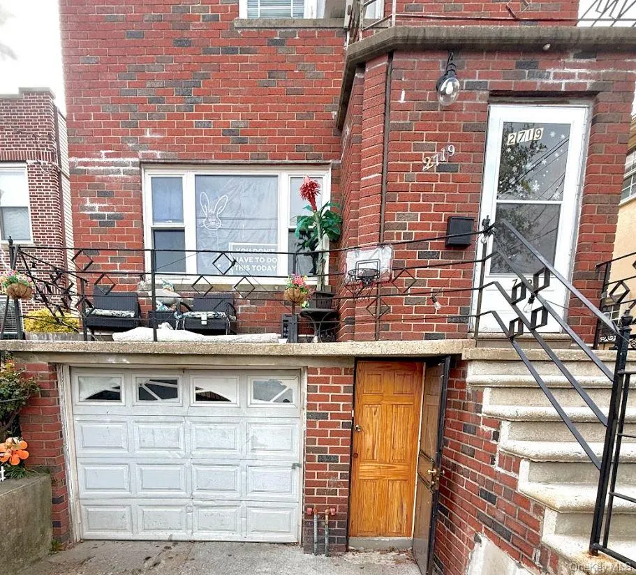 2719 Hering Avenue, New York, NY, 4 Bedrooms Bedrooms, 6 Rooms Rooms,2 BathroomsBathrooms,Residential,For Rent,Hering,0,1040887 2719 Hering Avenue, New York, NY, 4 Bedrooms Bedrooms, 6 Rooms Rooms,2 BathroomsBathrooms,Residential,For Rent,Hering,0,1040887