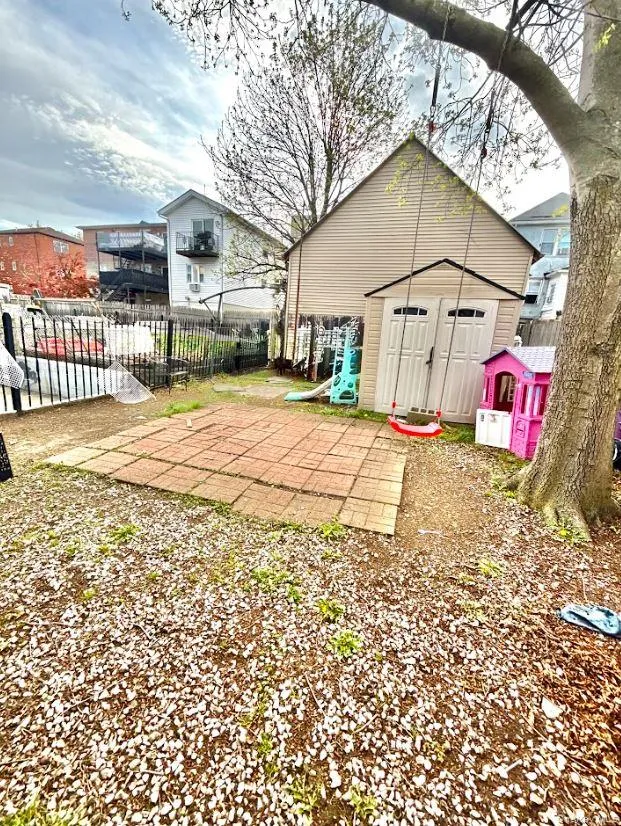 2719 Hering Avenue, New York, NY, 4 Bedrooms Bedrooms, 6 Rooms Rooms,2 BathroomsBathrooms,Residential,For Rent,Hering,0,1040887 2719 Hering Avenue, New York, NY, 4 Bedrooms Bedrooms, 6 Rooms Rooms,2 BathroomsBathrooms,Residential,For Rent,Hering,0,1040887