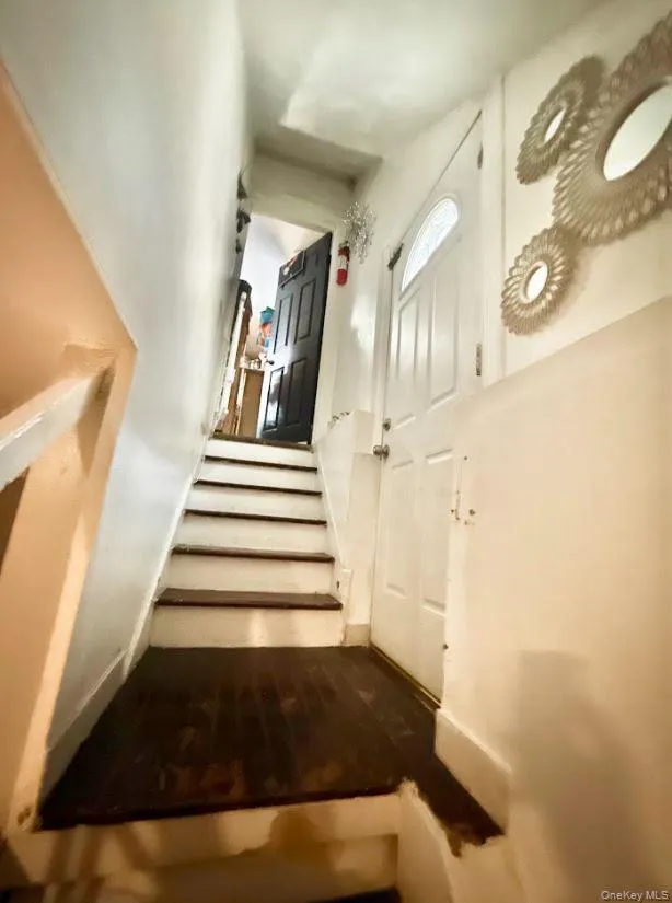 2719 Hering Avenue, New York, NY, 4 Bedrooms Bedrooms, 6 Rooms Rooms,2 BathroomsBathrooms,Residential,For Rent,Hering,0,1040887 2719 Hering Avenue, New York, NY, 4 Bedrooms Bedrooms, 6 Rooms Rooms,2 BathroomsBathrooms,Residential,For Rent,Hering,0,1040887