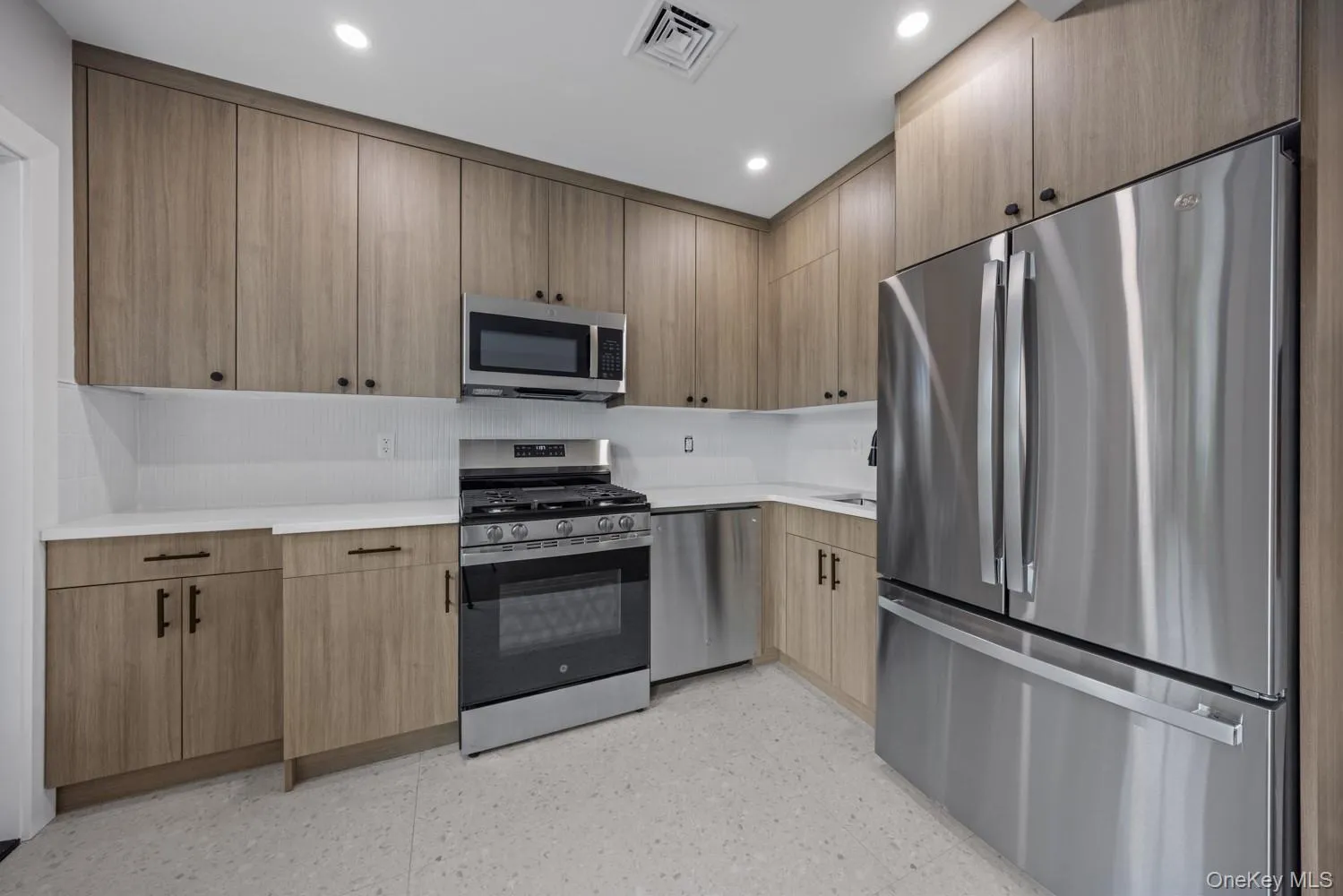 114-11 202nd Street, New York, NY, 3 Bedrooms Bedrooms, 6 Rooms Rooms,2 BathroomsBathrooms,Residential,For Rent,202nd,0,1040891 114-11 202nd Street, New York, NY, 3 Bedrooms Bedrooms, 6 Rooms Rooms,2 BathroomsBathrooms,Residential,For Rent,202nd,0,1040891