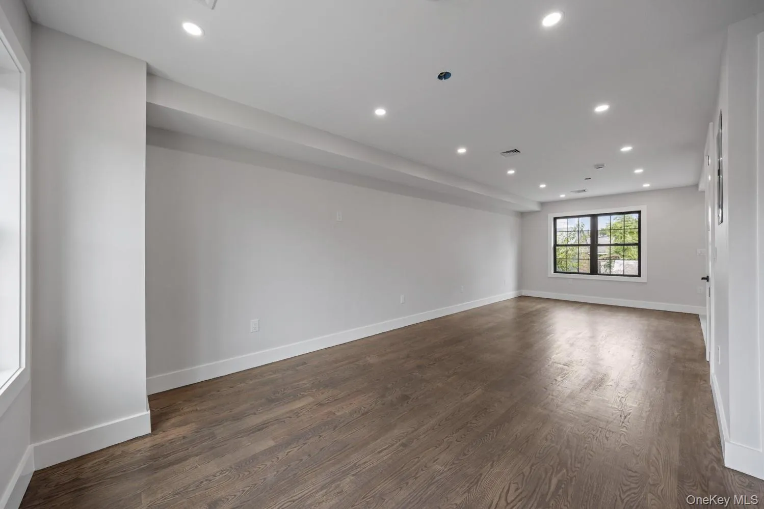 114-11 202nd Street, New York, NY, 3 Bedrooms Bedrooms, 6 Rooms Rooms,2 BathroomsBathrooms,Residential,For Rent,202nd,0,1040891 114-11 202nd Street, New York, NY, 3 Bedrooms Bedrooms, 6 Rooms Rooms,2 BathroomsBathrooms,Residential,For Rent,202nd,0,1040891