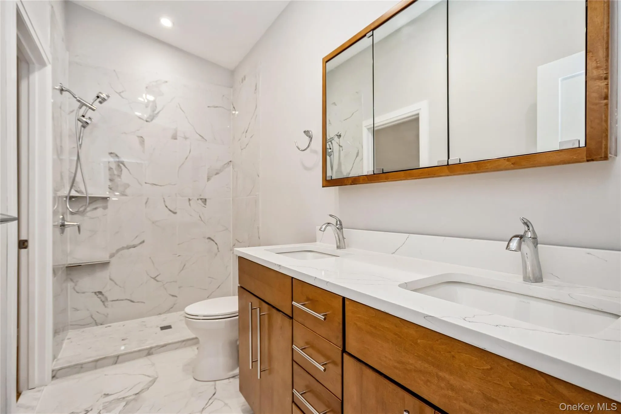 41 Alden Road, Poughkeepsie, NY, 2 Bedrooms Bedrooms, 5 Rooms Rooms,3 BathroomsBathrooms,Residential,For Rent,Alden,0,1040898 41 Alden Road, Poughkeepsie, NY, 2 Bedrooms Bedrooms, 5 Rooms Rooms,3 BathroomsBathrooms,Residential,For Rent,Alden,0,1040898