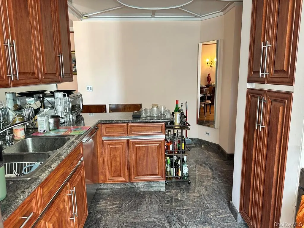 8 Barstow Road, North Hempstead, NY, 1 Bedroom Bedrooms, 4 Rooms Rooms,1 BathroomBathrooms,Residential,For Rent,Barstow,0,1040899 8 Barstow Road, North Hempstead, NY, 1 Bedroom Bedrooms, 4 Rooms Rooms,1 BathroomBathrooms,Residential,For Rent,Barstow,0,1040899