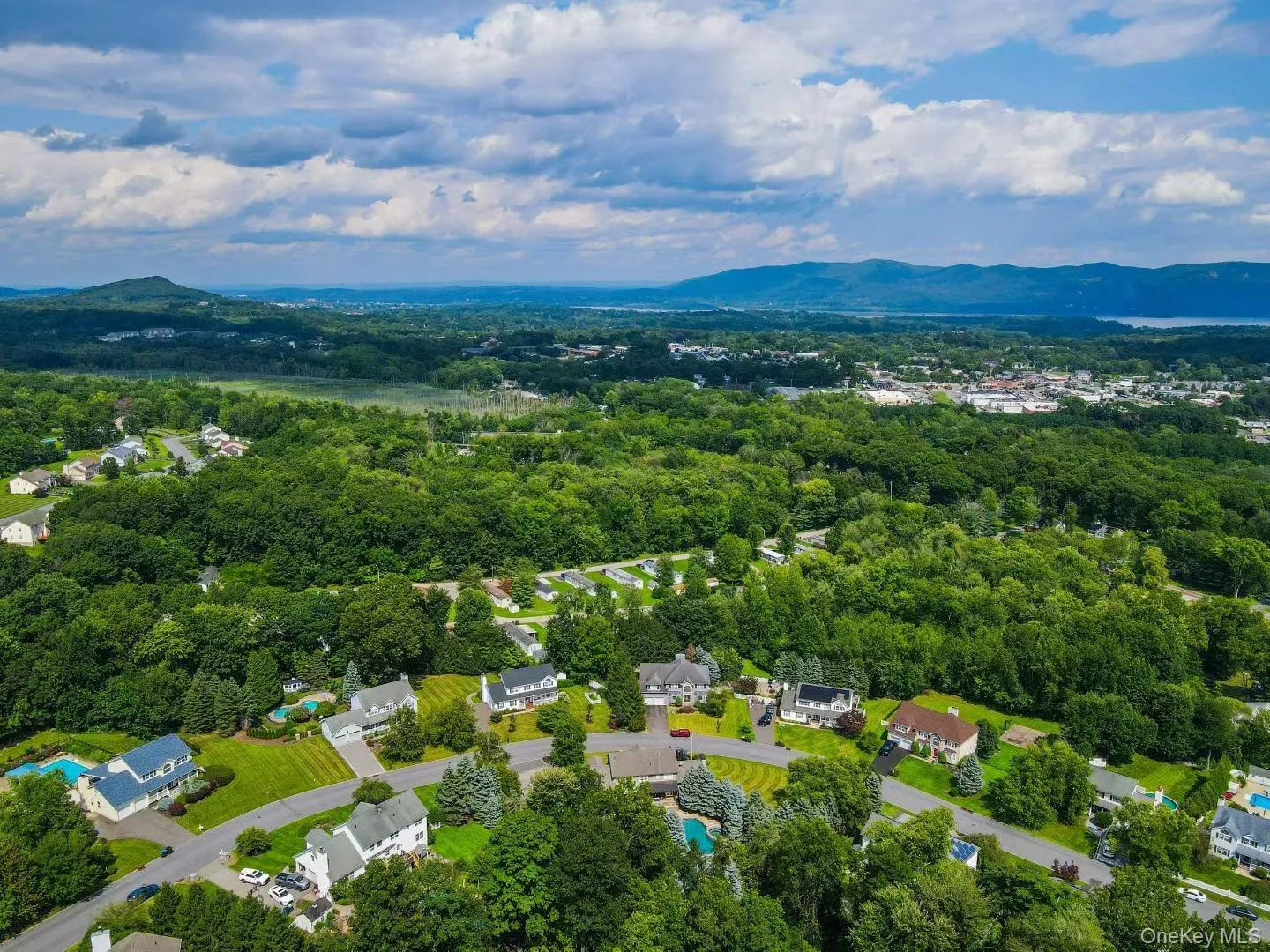 1010 Pine View, New Windsor, NY, 5 Bedrooms Bedrooms, 11 Rooms Rooms,4 BathroomsBathrooms,Residential,For Rent,Pine,0,1040910 1010 Pine View, New Windsor, NY, 5 Bedrooms Bedrooms, 11 Rooms Rooms,4 BathroomsBathrooms,Residential,For Rent,Pine,0,1040910
