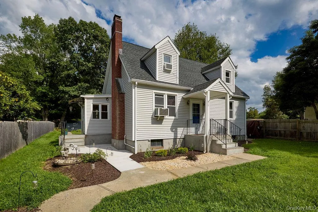 90 Walnut Road, Cortlandt, NY, 4 Bedrooms Bedrooms, 6 Rooms Rooms,2 BathroomsBathrooms,Residential,For Rent,Walnut,0,1040911 90 Walnut Road, Cortlandt, NY, 4 Bedrooms Bedrooms, 6 Rooms Rooms,2 BathroomsBathrooms,Residential,For Rent,Walnut,0,1040911