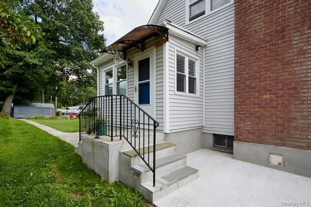 90 Walnut Road, Cortlandt, NY, 4 Bedrooms Bedrooms, 6 Rooms Rooms,2 BathroomsBathrooms,Residential,For Rent,Walnut,0,1040911 90 Walnut Road, Cortlandt, NY, 4 Bedrooms Bedrooms, 6 Rooms Rooms,2 BathroomsBathrooms,Residential,For Rent,Walnut,0,1040911