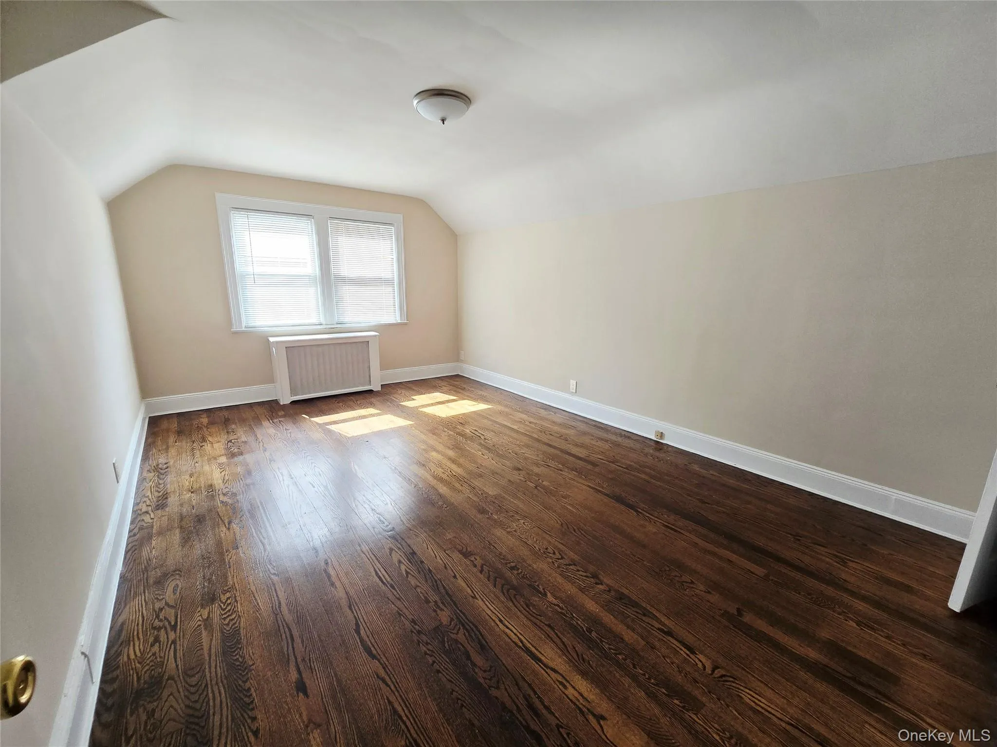 190 Bryant Avenue, North Hempstead, NY, 1 Bedroom Bedrooms, 4 Rooms Rooms,1 BathroomBathrooms,Residential Lease,For Rent,Bryant,0,1040912 190 Bryant Avenue, North Hempstead, NY, 1 Bedroom Bedrooms, 4 Rooms Rooms,1 BathroomBathrooms,Residential Lease,For Rent,Bryant,0,1040912