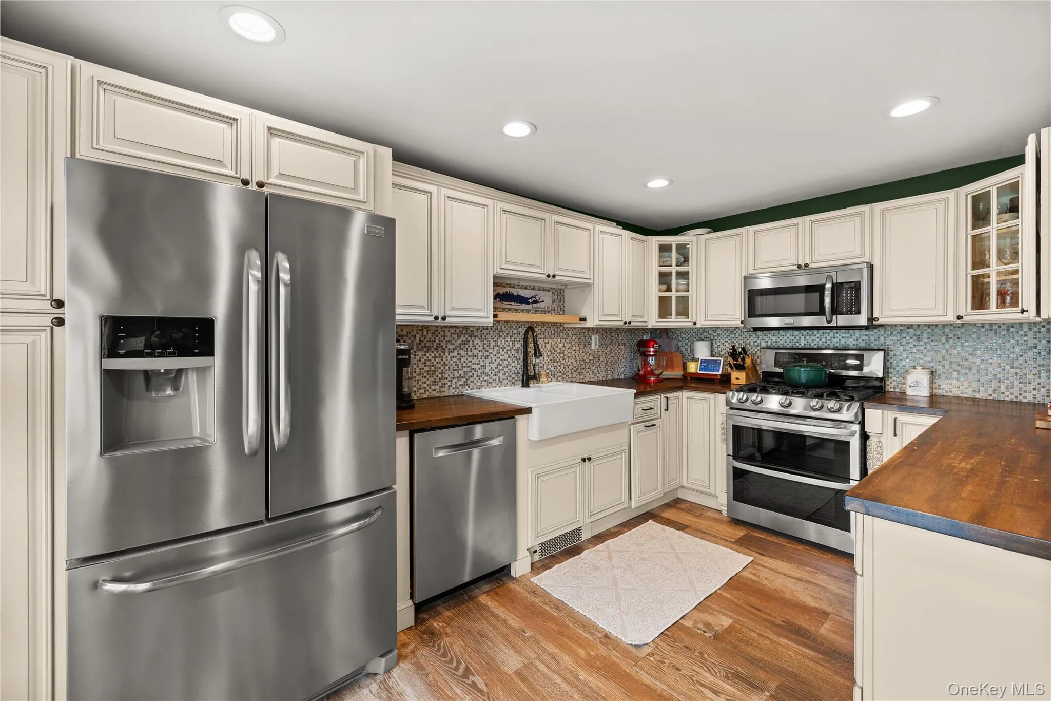 397 Buffalo Avenue, Babylon, NY, 4 Bedrooms Bedrooms, 7 Rooms Rooms,2 BathroomsBathrooms,Residential,For Rent,Buffalo,0,1040914 397 Buffalo Avenue, Babylon, NY, 4 Bedrooms Bedrooms, 7 Rooms Rooms,2 BathroomsBathrooms,Residential,For Rent,Buffalo,0,1040914