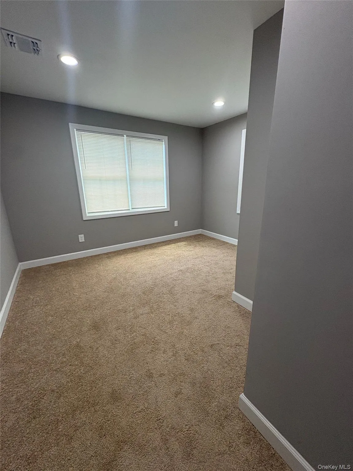 7 Lakeland Street, Islip, NY, 4 Bedrooms Bedrooms, 7 Rooms Rooms,2 BathroomsBathrooms,Residential,For Rent,Lakeland,0,1040915 7 Lakeland Street, Islip, NY, 4 Bedrooms Bedrooms, 7 Rooms Rooms,2 BathroomsBathrooms,Residential,For Rent,Lakeland,0,1040915