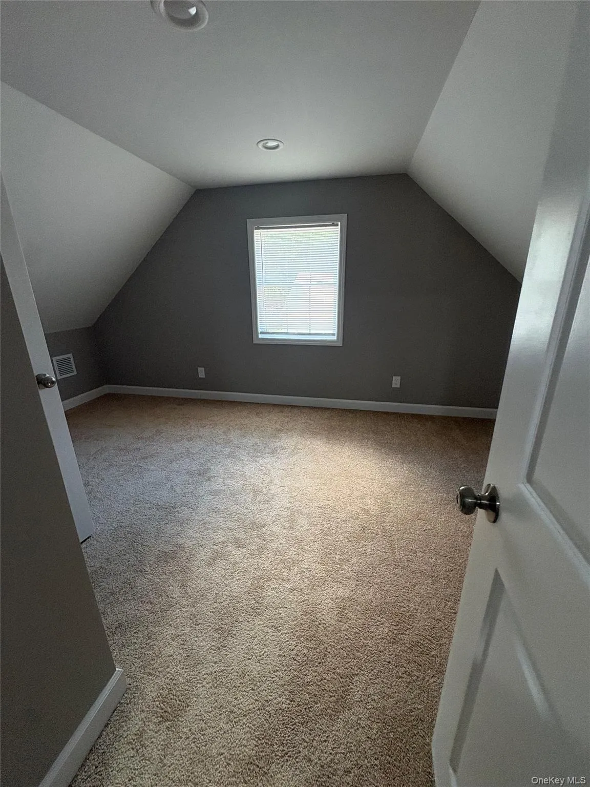 7 Lakeland Street, Islip, NY, 4 Bedrooms Bedrooms, 7 Rooms Rooms,2 BathroomsBathrooms,Residential,For Rent,Lakeland,0,1040915 7 Lakeland Street, Islip, NY, 4 Bedrooms Bedrooms, 7 Rooms Rooms,2 BathroomsBathrooms,Residential,For Rent,Lakeland,0,1040915