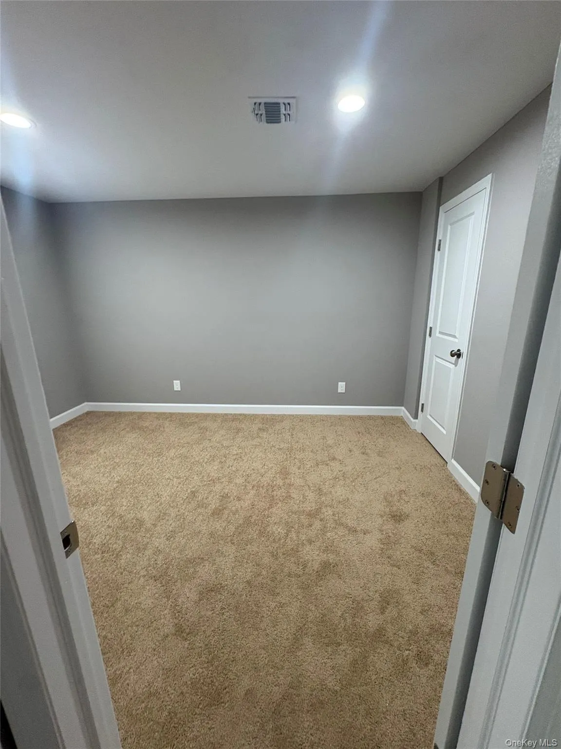 7 Lakeland Street, Islip, NY, 4 Bedrooms Bedrooms, 7 Rooms Rooms,2 BathroomsBathrooms,Residential,For Rent,Lakeland,0,1040915 7 Lakeland Street, Islip, NY, 4 Bedrooms Bedrooms, 7 Rooms Rooms,2 BathroomsBathrooms,Residential,For Rent,Lakeland,0,1040915