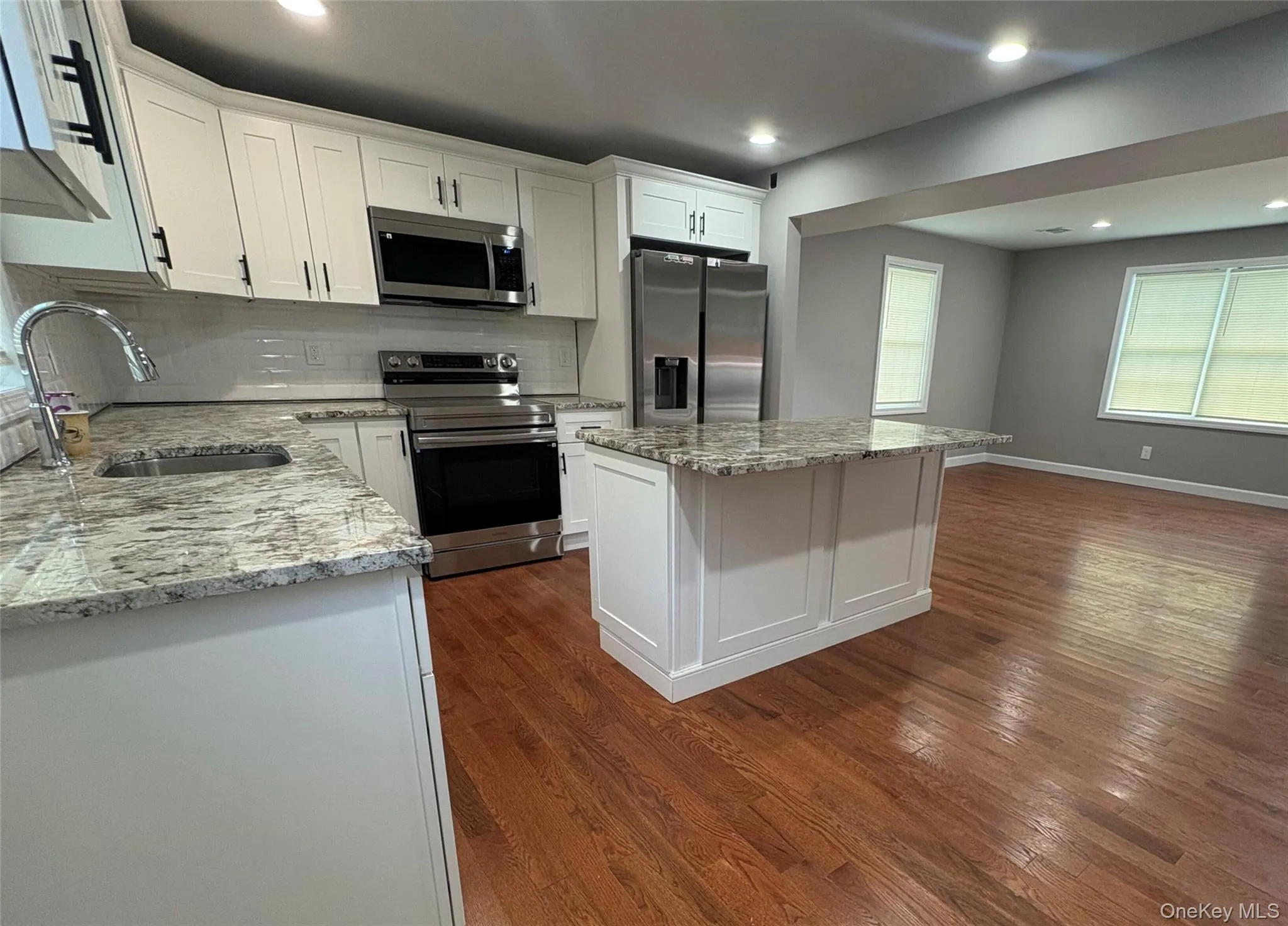 7 Lakeland Street, Islip, NY, 4 Bedrooms Bedrooms, 7 Rooms Rooms,2 BathroomsBathrooms,Residential,For Rent,Lakeland,0,1040915 7 Lakeland Street, Islip, NY, 4 Bedrooms Bedrooms, 7 Rooms Rooms,2 BathroomsBathrooms,Residential,For Rent,Lakeland,0,1040915