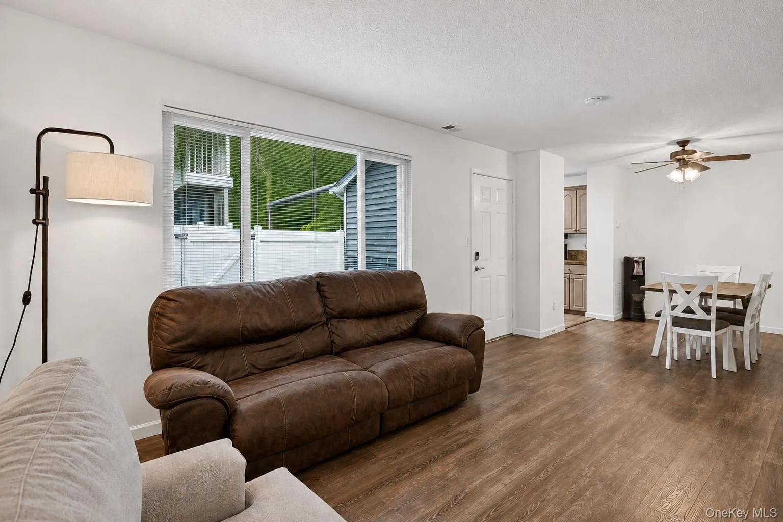 236 Springmeadow Drive, Islip, NY, 2 Bedrooms Bedrooms, 6 Rooms Rooms,1 BathroomBathrooms,Residential,For Rent,Springmeadow,0,1040917 236 Springmeadow Drive, Islip, NY, 2 Bedrooms Bedrooms, 6 Rooms Rooms,1 BathroomBathrooms,Residential,For Rent,Springmeadow,0,1040917