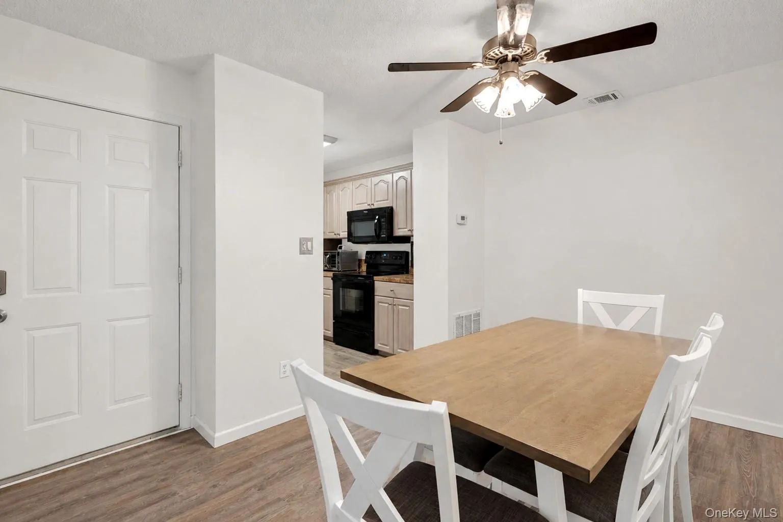 236 Springmeadow Drive, Islip, NY, 2 Bedrooms Bedrooms, 6 Rooms Rooms,1 BathroomBathrooms,Residential,For Rent,Springmeadow,0,1040917 236 Springmeadow Drive, Islip, NY, 2 Bedrooms Bedrooms, 6 Rooms Rooms,1 BathroomBathrooms,Residential,For Rent,Springmeadow,0,1040917