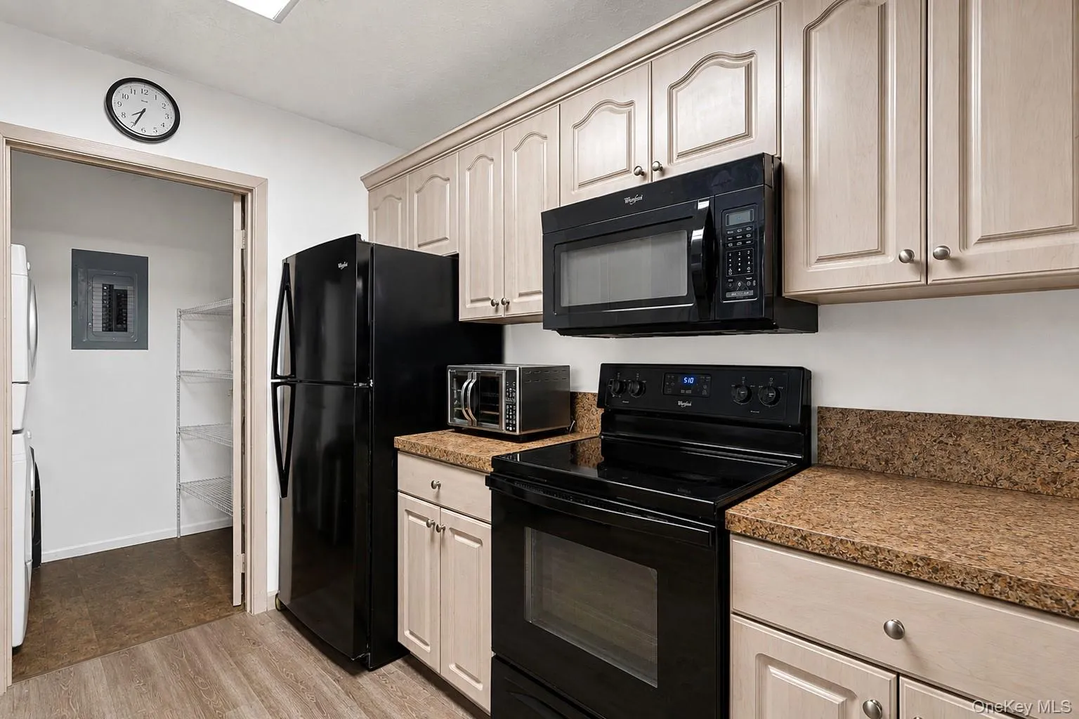 236 Springmeadow Drive, Islip, NY, 2 Bedrooms Bedrooms, 6 Rooms Rooms,1 BathroomBathrooms,Residential,For Rent,Springmeadow,0,1040917 236 Springmeadow Drive, Islip, NY, 2 Bedrooms Bedrooms, 6 Rooms Rooms,1 BathroomBathrooms,Residential,For Rent,Springmeadow,0,1040917