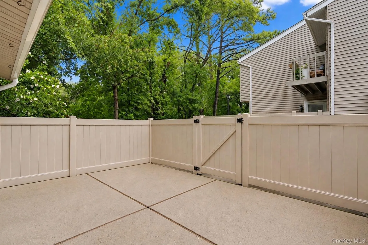 236 Springmeadow Drive, Islip, NY, 2 Bedrooms Bedrooms, 6 Rooms Rooms,1 BathroomBathrooms,Residential,For Rent,Springmeadow,0,1040917 236 Springmeadow Drive, Islip, NY, 2 Bedrooms Bedrooms, 6 Rooms Rooms,1 BathroomBathrooms,Residential,For Rent,Springmeadow,0,1040917