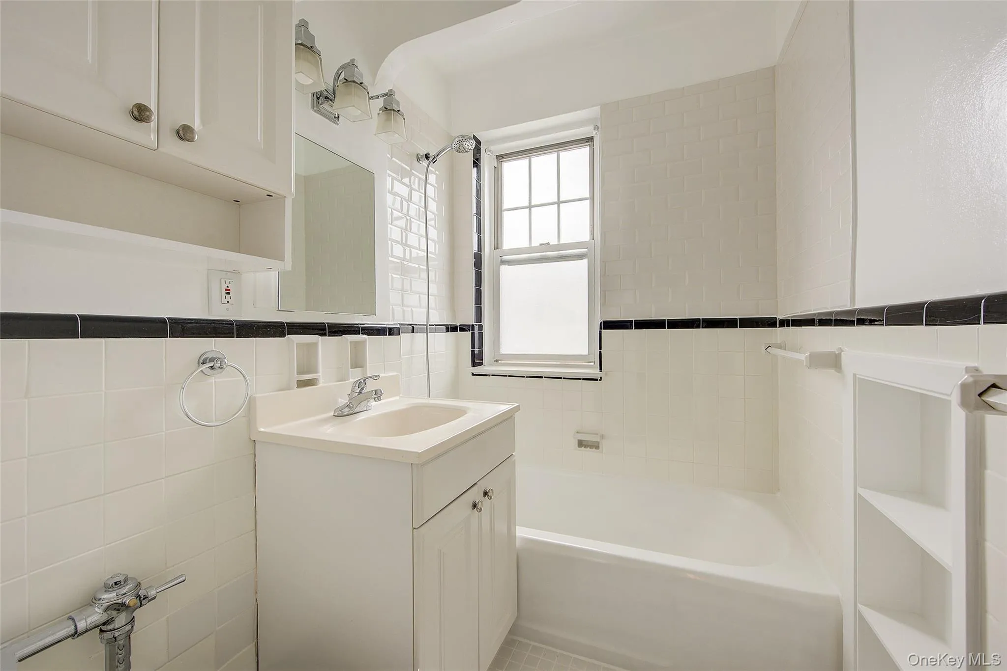 76-36 113th Street, New York, NY, 2 Bedrooms Bedrooms, 5 Rooms Rooms,1 BathroomBathrooms,Residential,For Rent,113th,0,1040921 76-36 113th Street, New York, NY, 2 Bedrooms Bedrooms, 5 Rooms Rooms,1 BathroomBathrooms,Residential,For Rent,113th,0,1040921