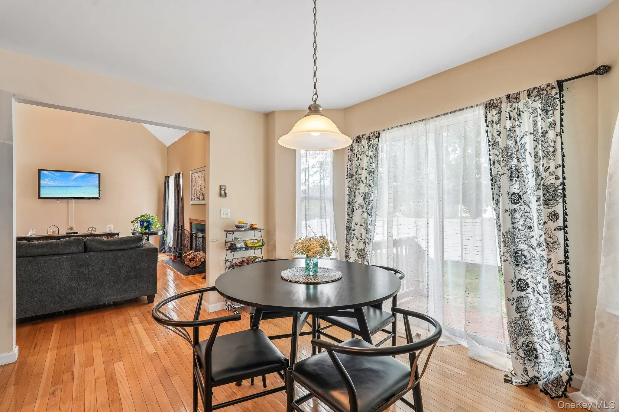 32 Maiden Lane, Goshen, NY, 4 Bedrooms Bedrooms, 7 Rooms Rooms,2 BathroomsBathrooms,Residential,For Rent,Maiden,0,1040928 32 Maiden Lane, Goshen, NY, 4 Bedrooms Bedrooms, 7 Rooms Rooms,2 BathroomsBathrooms,Residential,For Rent,Maiden,0,1040928
