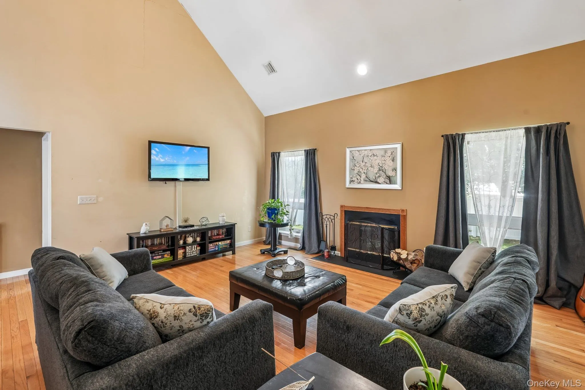 32 Maiden Lane, Goshen, NY, 4 Bedrooms Bedrooms, 7 Rooms Rooms,2 BathroomsBathrooms,Residential,For Rent,Maiden,0,1040928 32 Maiden Lane, Goshen, NY, 4 Bedrooms Bedrooms, 7 Rooms Rooms,2 BathroomsBathrooms,Residential,For Rent,Maiden,0,1040928