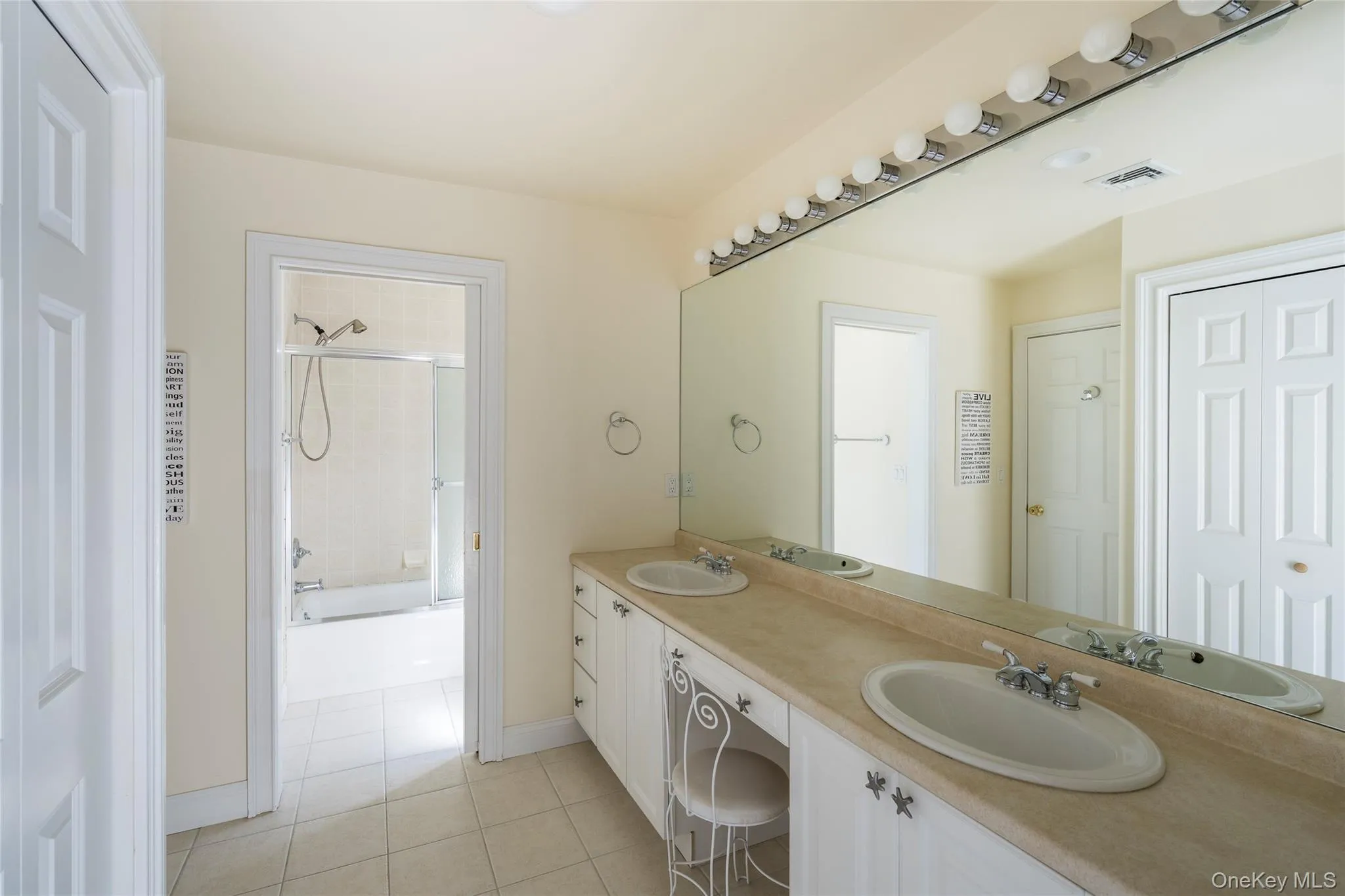 78 Channing Cross, Southampton, NY, 3 Bedrooms Bedrooms, 10 Rooms Rooms,3 BathroomsBathrooms,Residential,For Rent,Channing Cross,0,1040930 78 Channing Cross, Southampton, NY, 3 Bedrooms Bedrooms, 10 Rooms Rooms,3 BathroomsBathrooms,Residential,For Rent,Channing Cross,0,1040930