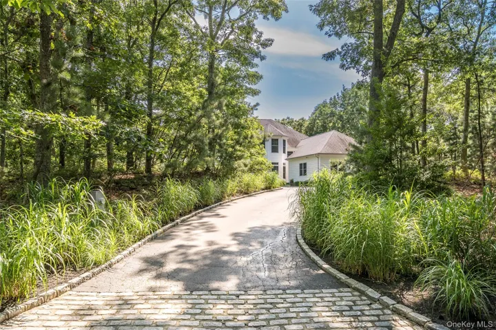 78 Channing Cross, Southampton, New York 11946