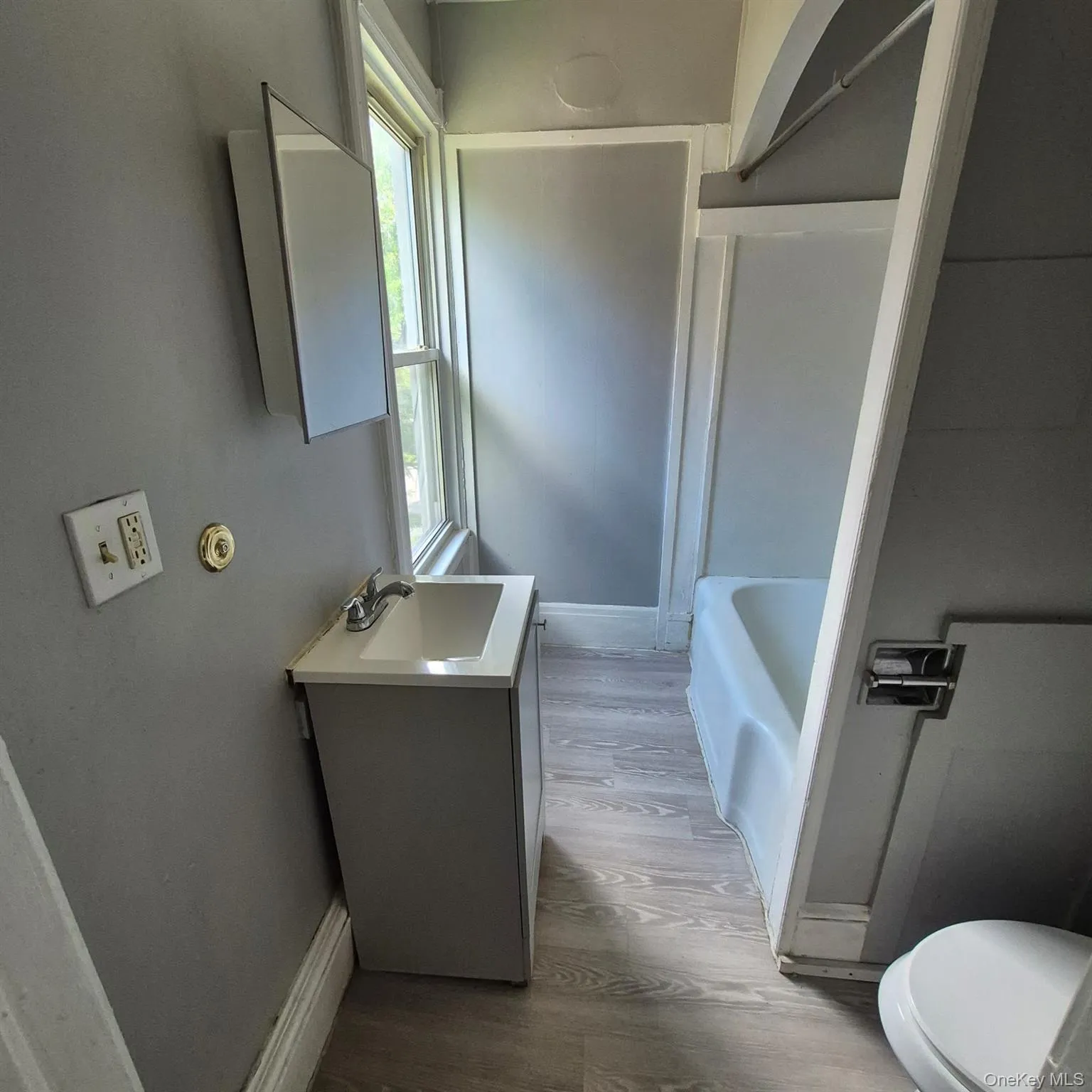 67A Greenkill Avenue, Kingston, NY, 2 Bedrooms Bedrooms, 5 Rooms Rooms,1 BathroomBathrooms,Residential Lease,For Rent,Greenkill,0,1040931 67A Greenkill Avenue, Kingston, NY, 2 Bedrooms Bedrooms, 5 Rooms Rooms,1 BathroomBathrooms,Residential Lease,For Rent,Greenkill,0,1040931